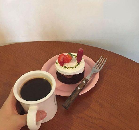 合井Humming Bella咖啡廳內健康又美味的手工甜點，因使用天然奶油材料深受顧客喜愛。